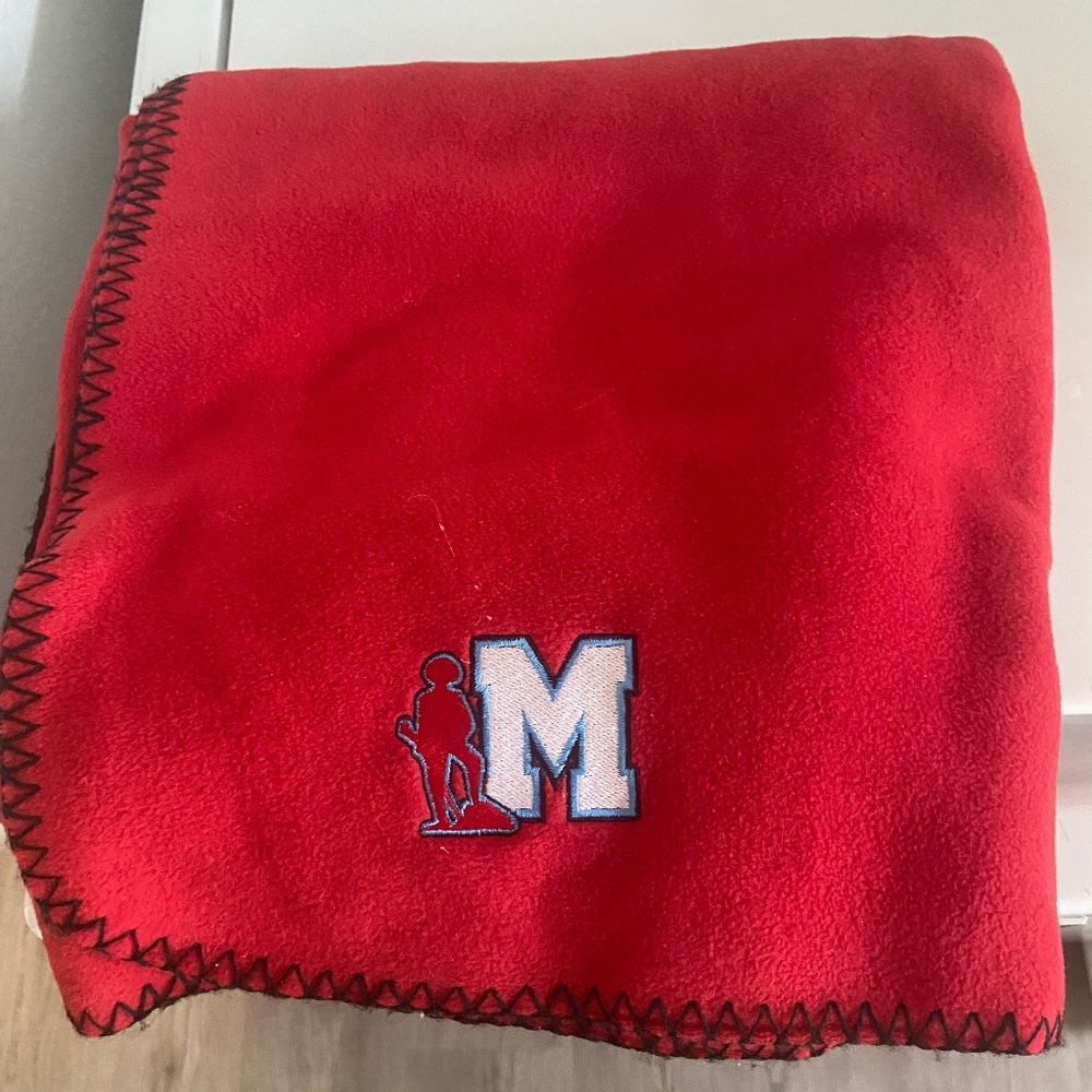 Lubbock Monterrey HS Plainsmen fleece throw blanket 50"-60"